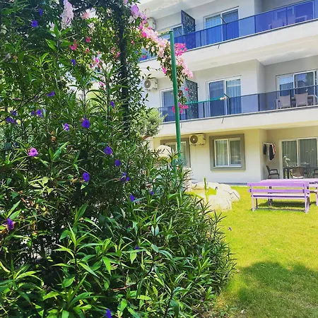 özlem Otel 3*